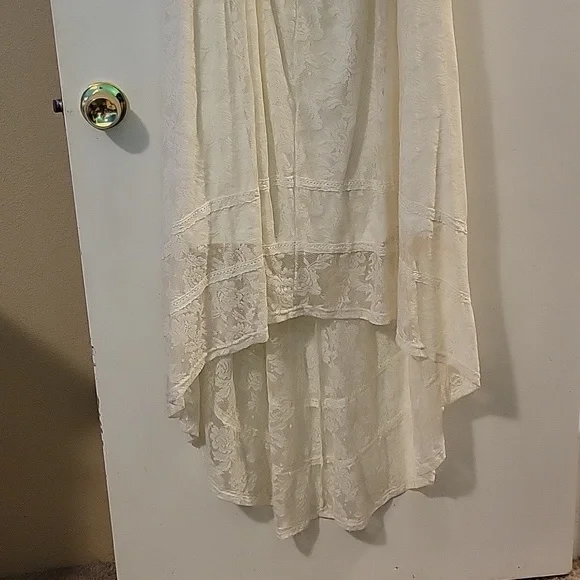 Torrid size 2 hi-low cream lace dress - Picture 2 of 4